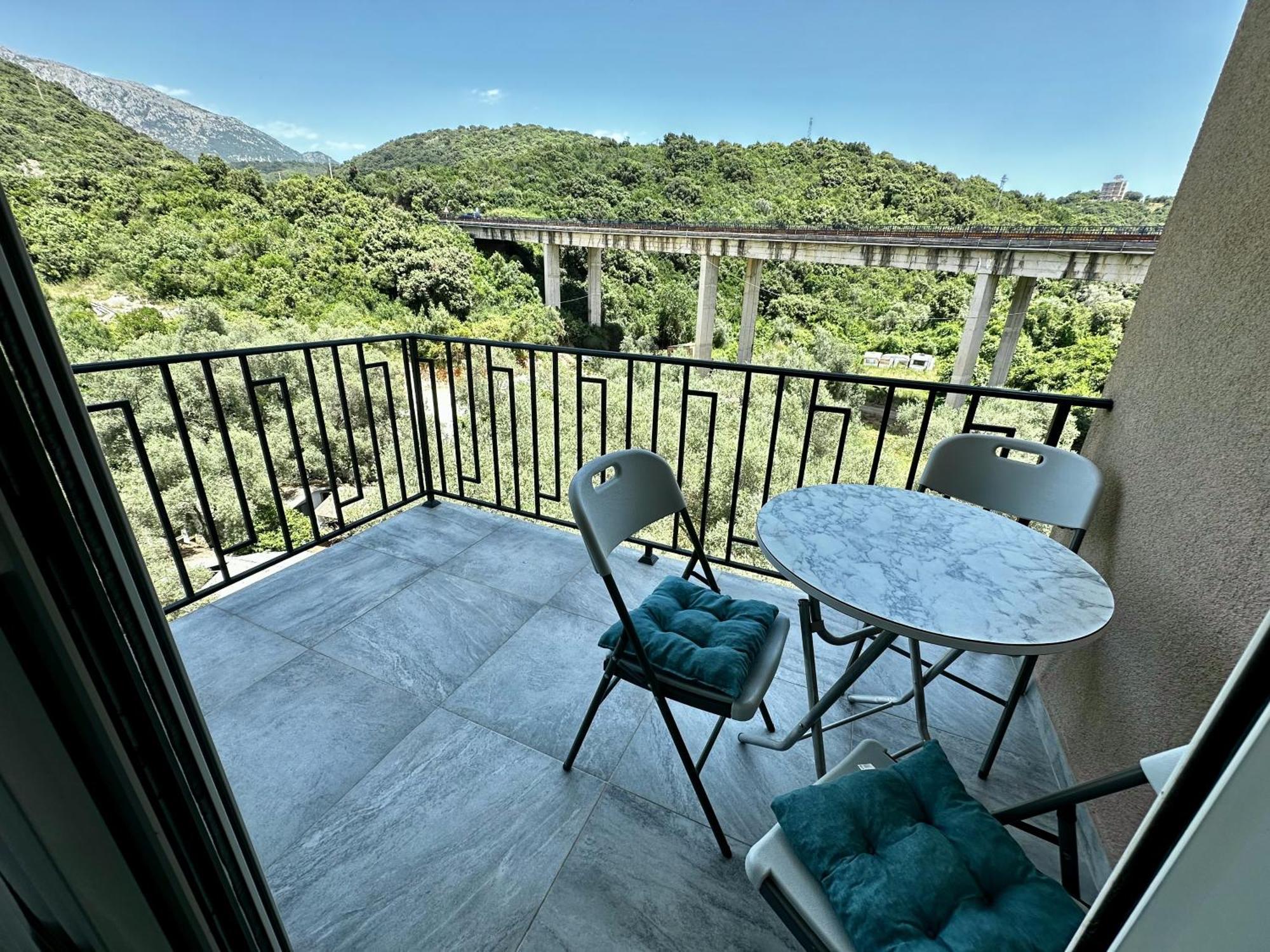 Akhdar Apartments Утеха Екстериор снимка