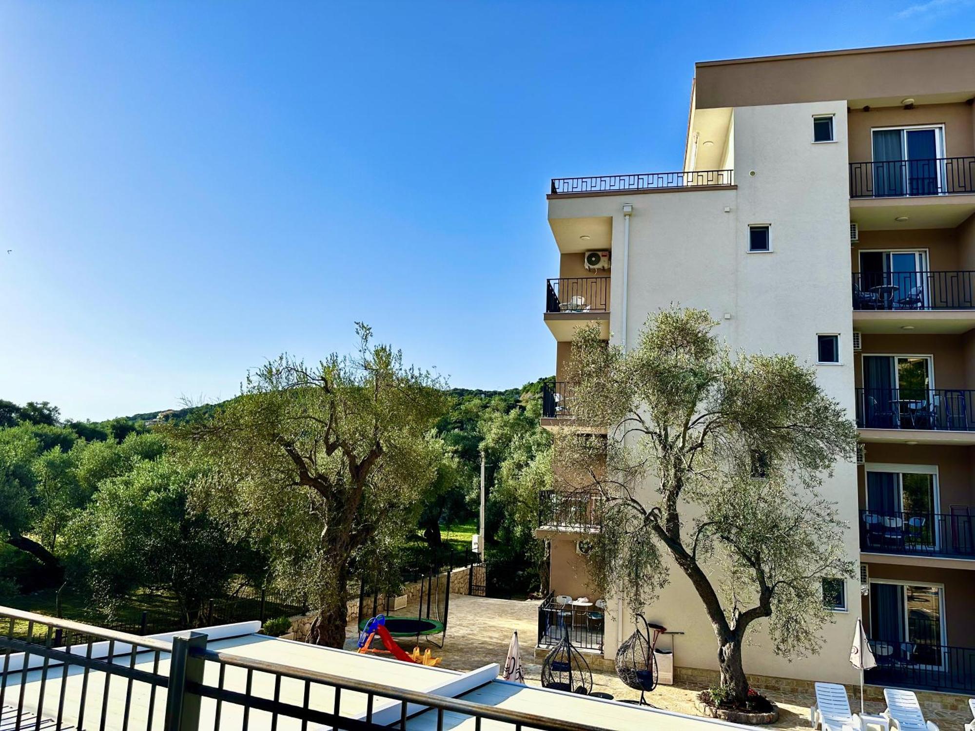 Akhdar Apartments Утеха Екстериор снимка